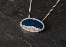 Load image into Gallery viewer, Foula oval Pendant