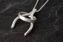 Load image into Gallery viewer, Wishbone ring keeper