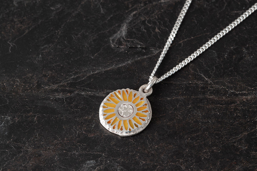 Sól - Sunflower Mini Pendant