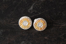 Load image into Gallery viewer, Sól - Sunflower Mini Earrings