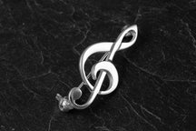 Load image into Gallery viewer, Treble Clef Musical Note Brooch