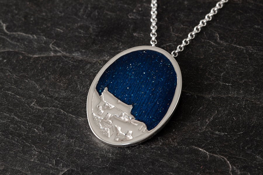Lodberries Pendant | In Stock