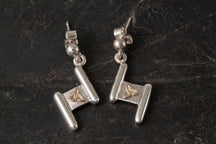 Load image into Gallery viewer, Voar Earrings