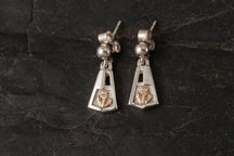 Load image into Gallery viewer, Voar Earrings