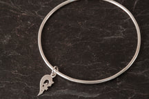 Load image into Gallery viewer, Plain bangle with charm
