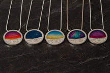 Load image into Gallery viewer, Clousta Pendant