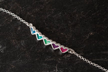 Load image into Gallery viewer, Peerie Smoorikin Bracelet with 5 Hearts