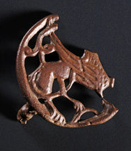 Load image into Gallery viewer, Quendale Beast Large Brooch
