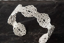 Load image into Gallery viewer, Celtic Bangle