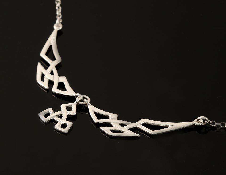 Triquetra three part Line of Life Necklet
