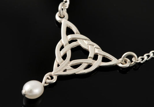 Celtic Knot Work Pearl Pendant