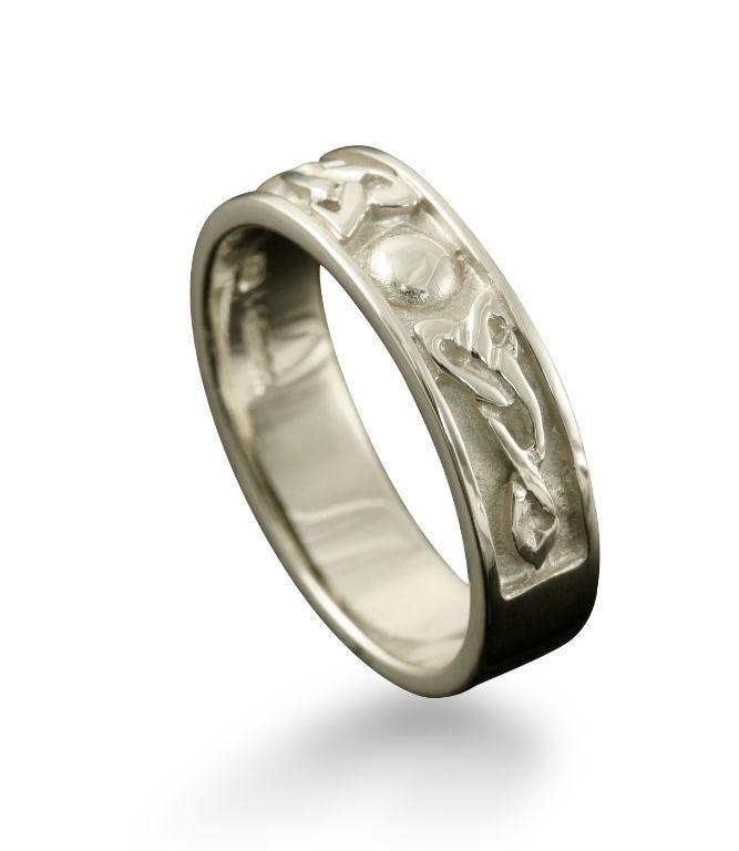 Oxna Celtic Ring in 9ct White Gold