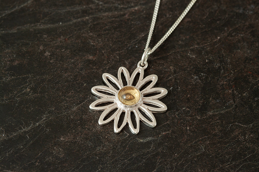 Daisy Pendant - April