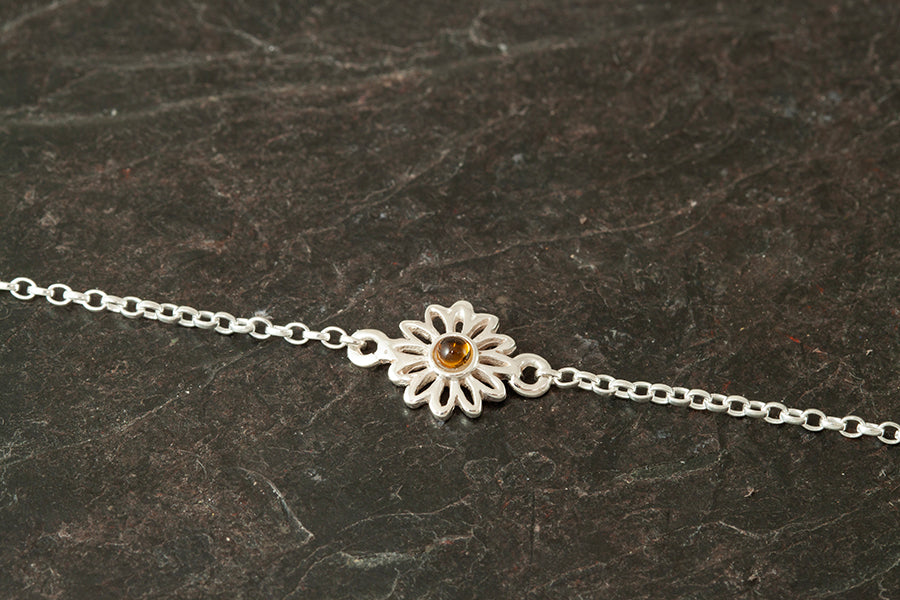 Small Daisy Bracelet - April