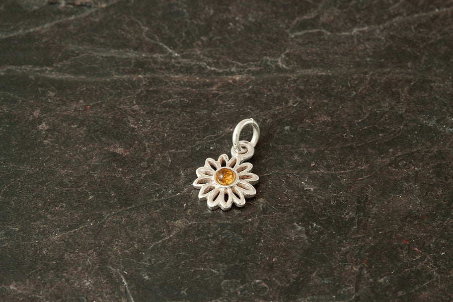 Small Daisy Charm - April