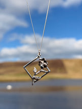 Load image into Gallery viewer, Violet Pendant - February

