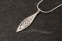 Load image into Gallery viewer, Celtic Pendant
