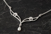 Load image into Gallery viewer, Celtic Pearl Pendant
