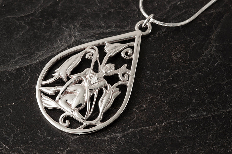 Freija Medium Pendant