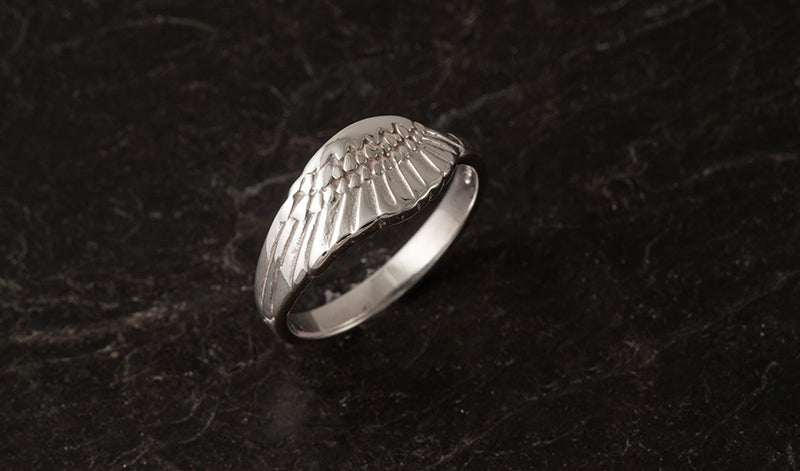 Freija feather ring