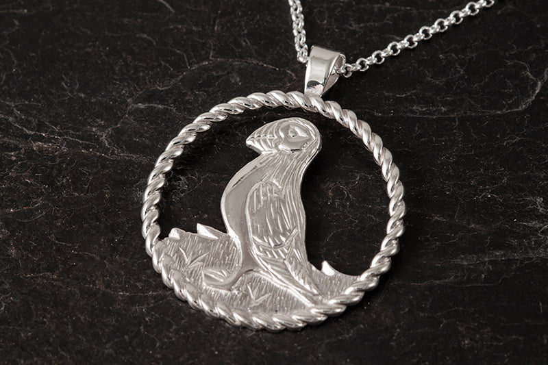Tammie Norrie - Puffin twist Pendant | In Stock