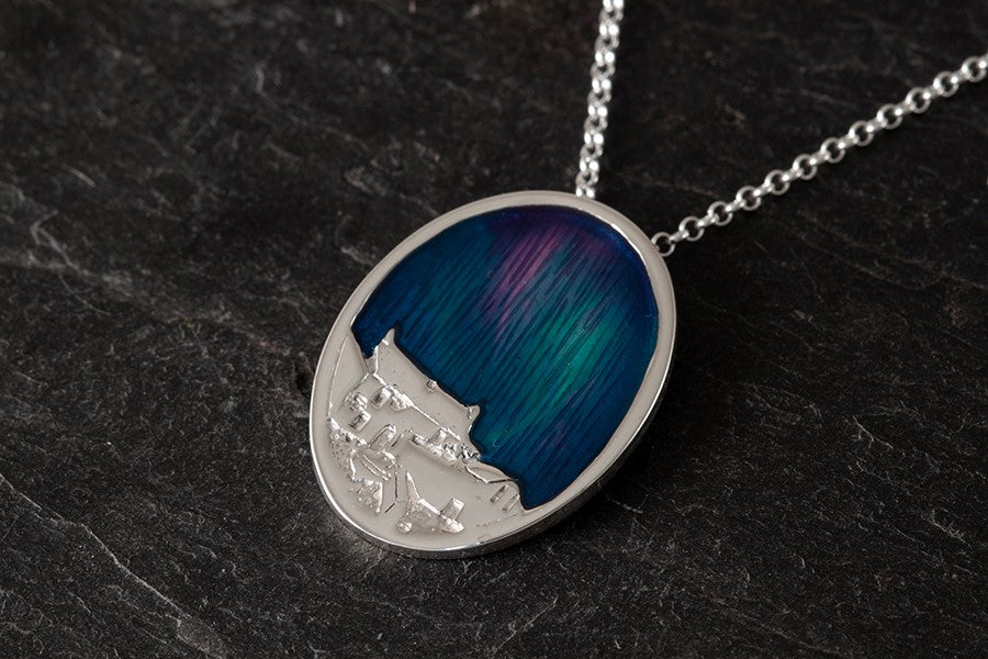 Lodberries Pendant | In Stock
