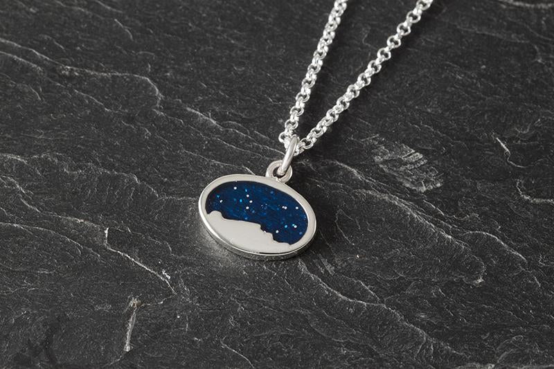 Foula oval Pendant