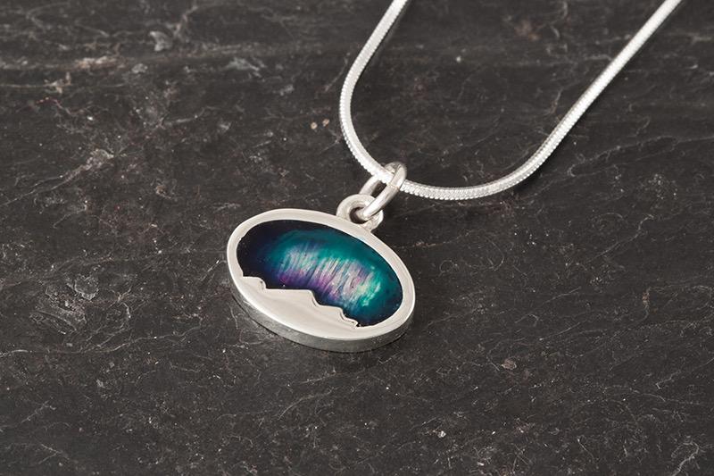 Foula oval Pendant