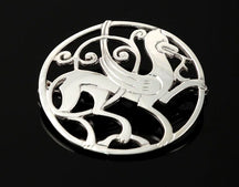 Load image into Gallery viewer, Quendale Beast Large Brooch
