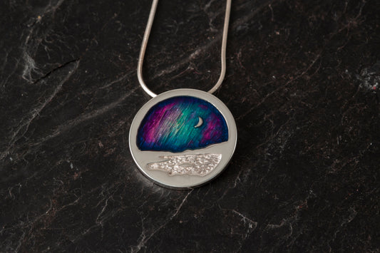 Clousta Pendant
