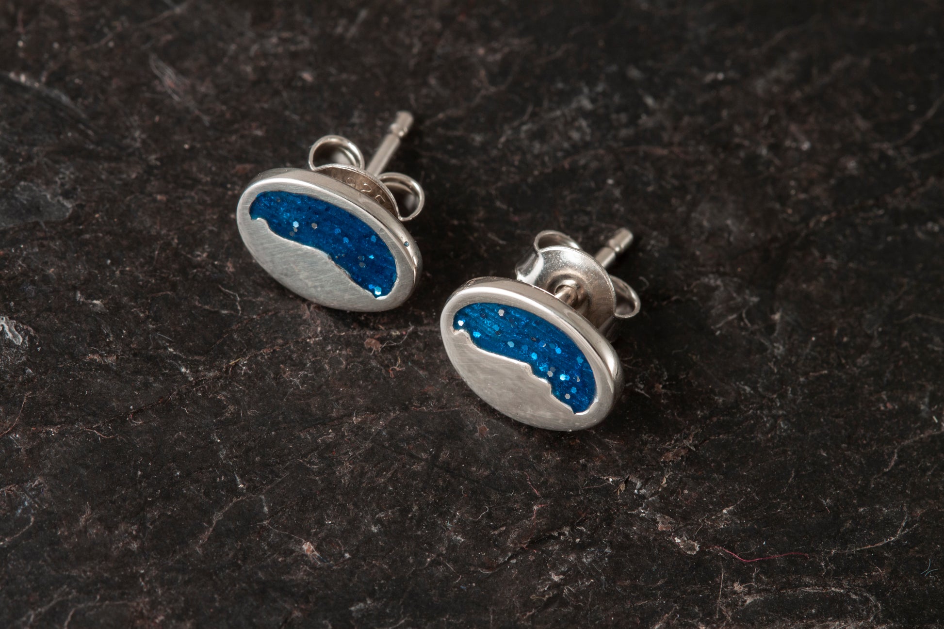 Foula oval mini studs