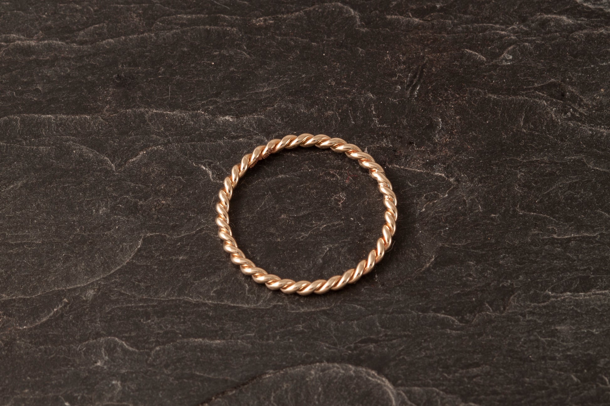 9ct Yellow Gold Twist Wire Ring