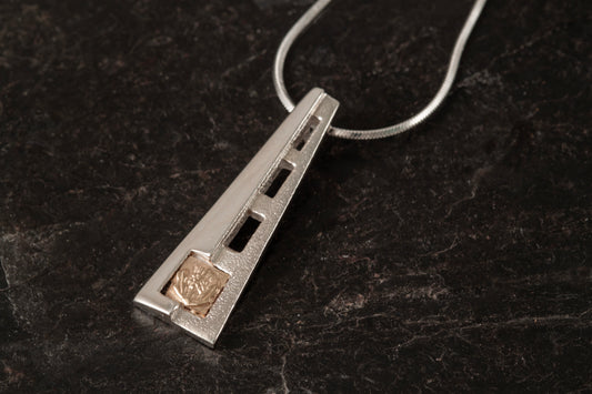 Voar Tapered Pendant