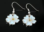 Load image into Gallery viewer, Flower Earrings
