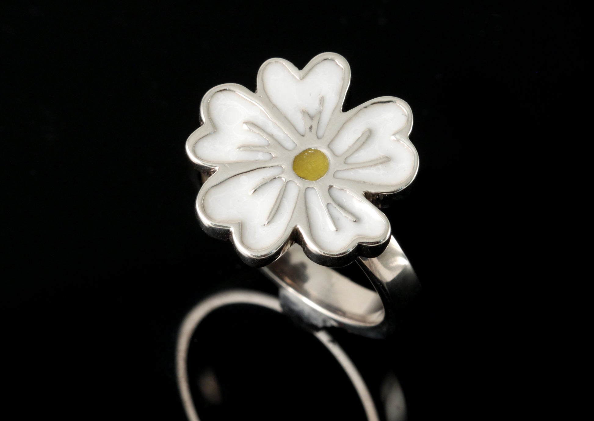 Enamelled Flower Ring