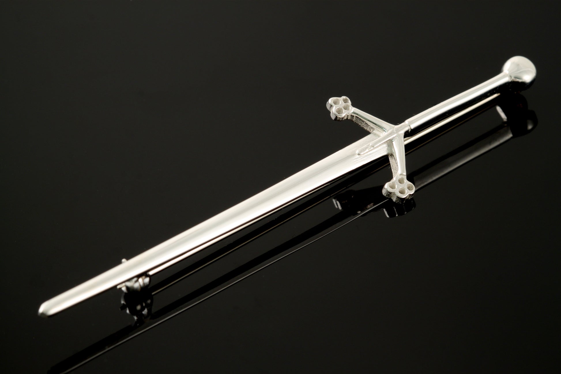 Claymore Kilt Pin
