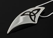 Triquetra Curved Pendant Medium