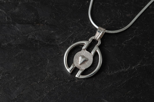 Voar Round Pendant