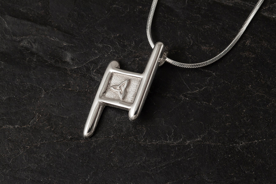 Voar Pendant