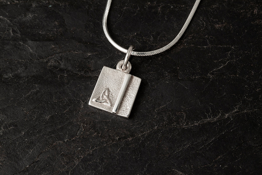 Voar Square Pendant