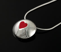 Load image into Gallery viewer, Peerie Smoorikins Enamelled Heart Pendant
