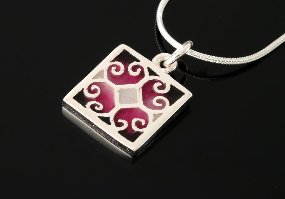 Fara Square small pendant