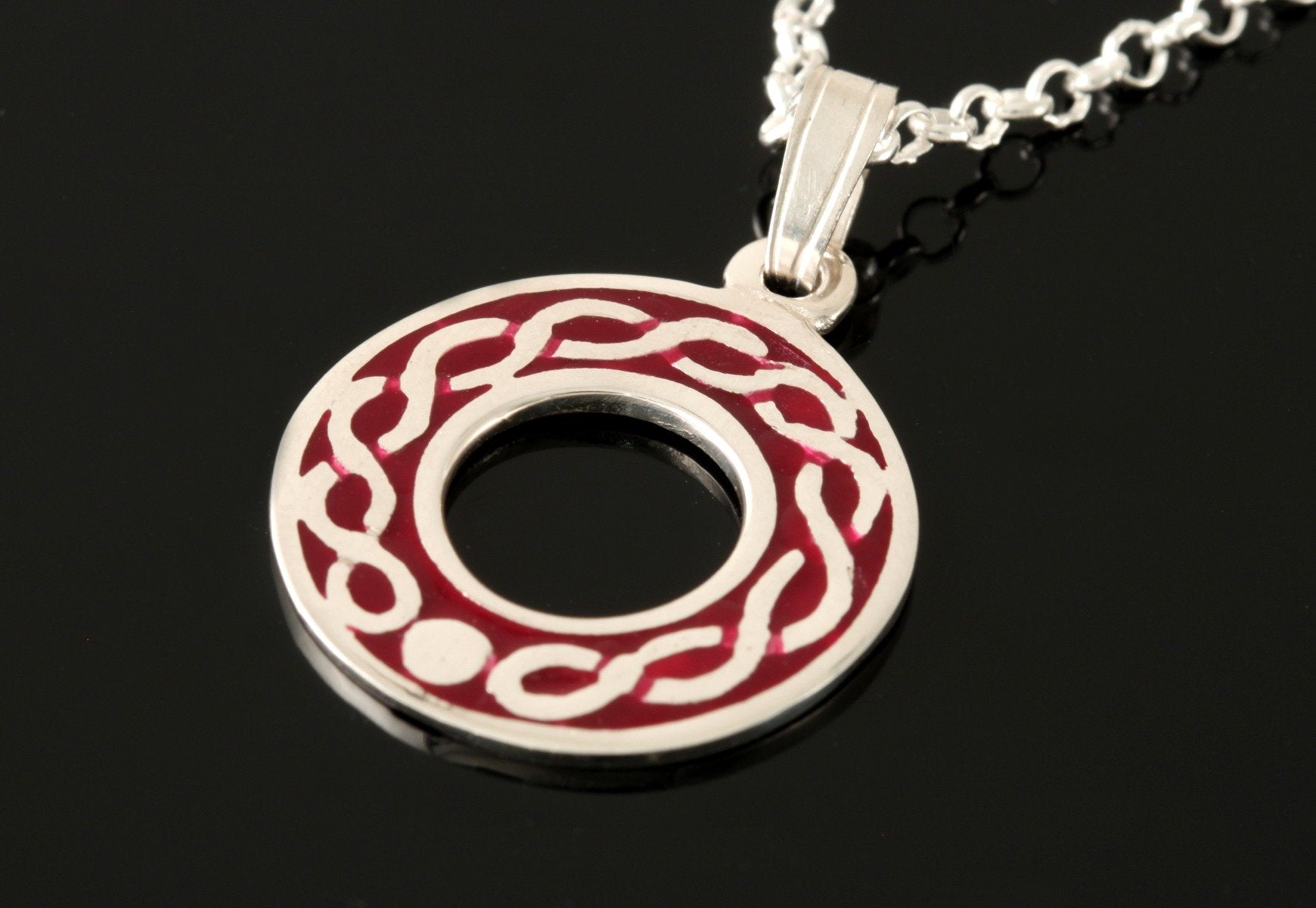 Celtic Circle enamelled full knot Pendant