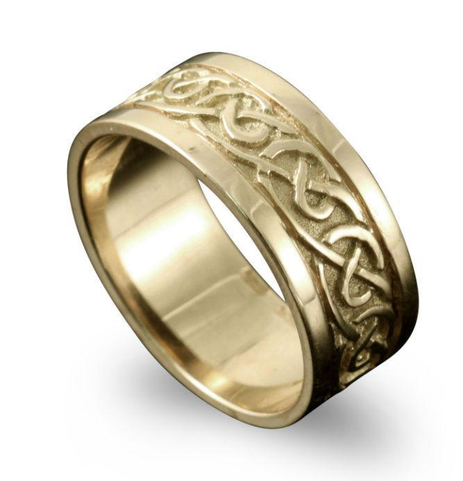 Noss Celtic Ring in 9ct Yellow Gold