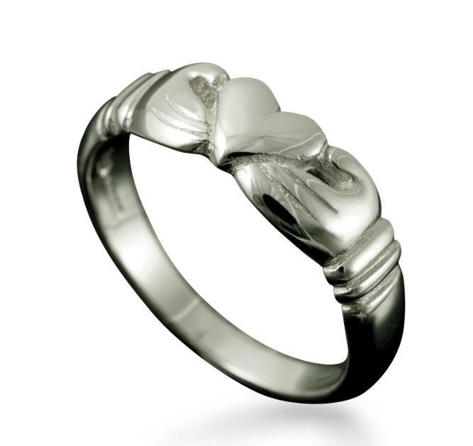 Claddagh Heart Ring in Platinum