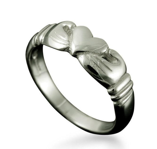 Claddagh Heart Ring in Platinum