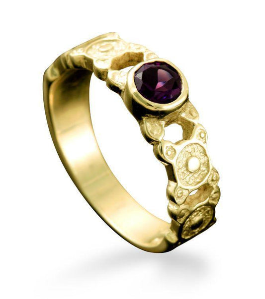 St. Ninian's Treasure Ring in 18ct Yellow Gold