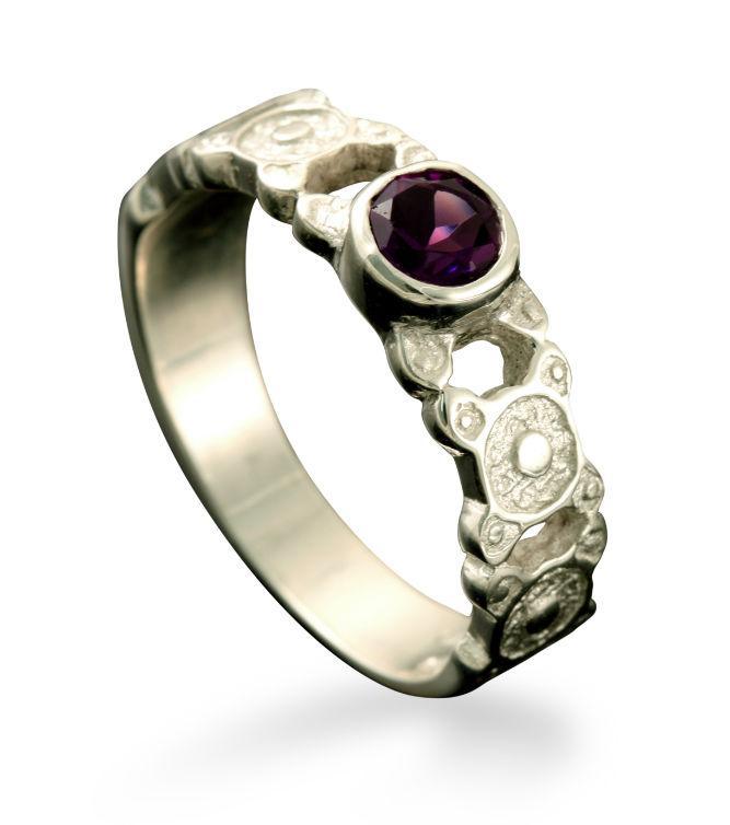 St. Ninian's Treasure Ring in 9ct White Gold